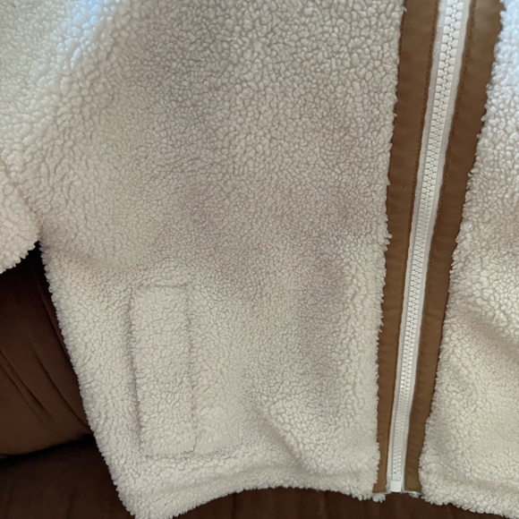 Gap Sherpa Jacket!!! Worn Once!! - Picture 3 of 5